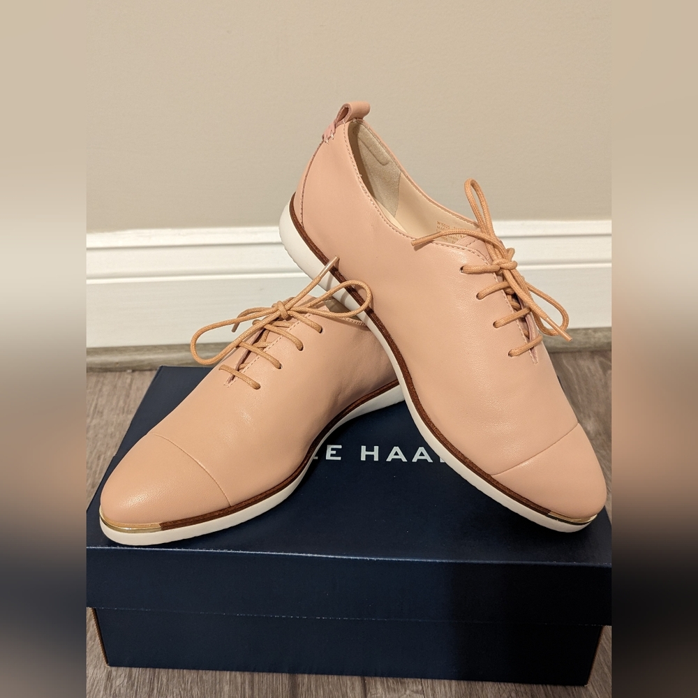 NIB Cole Haan lace-up oxford